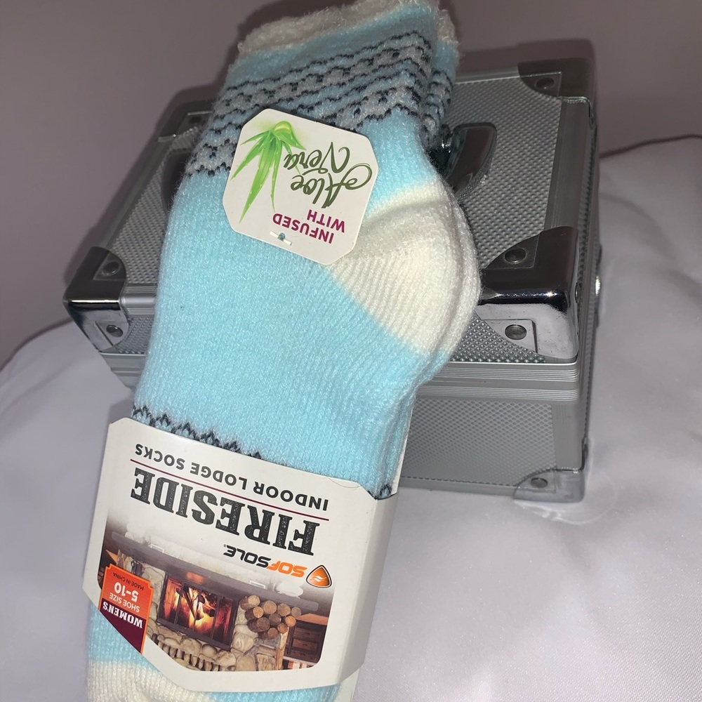 SofSole Fireside ALOE VERA Cozy Lounge SOCKS